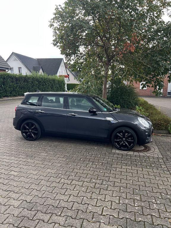 Grau Gebraucht 2016 Mini Cooper SD Clubman Kombi | 13.990 € (Fairer Preis) - Bild 1/4