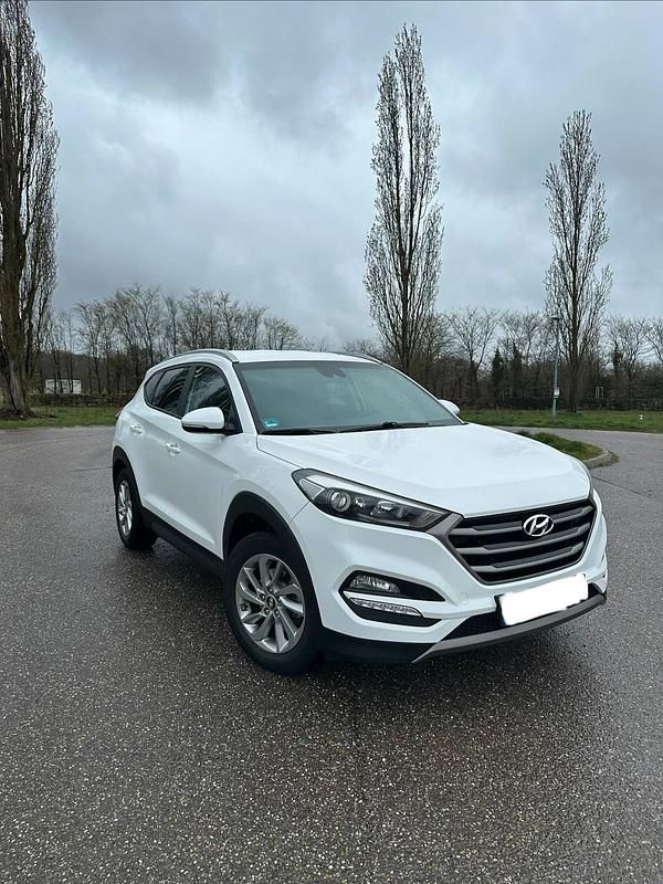 Gebraucht Hyundai Tucson 116 PS (85 kW) 2016 Weiß SUV