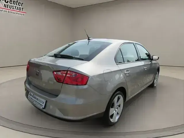 Gebraucht Seat Toledo Style 140 PS (102 kW) 2013 Beige Kleinwagen