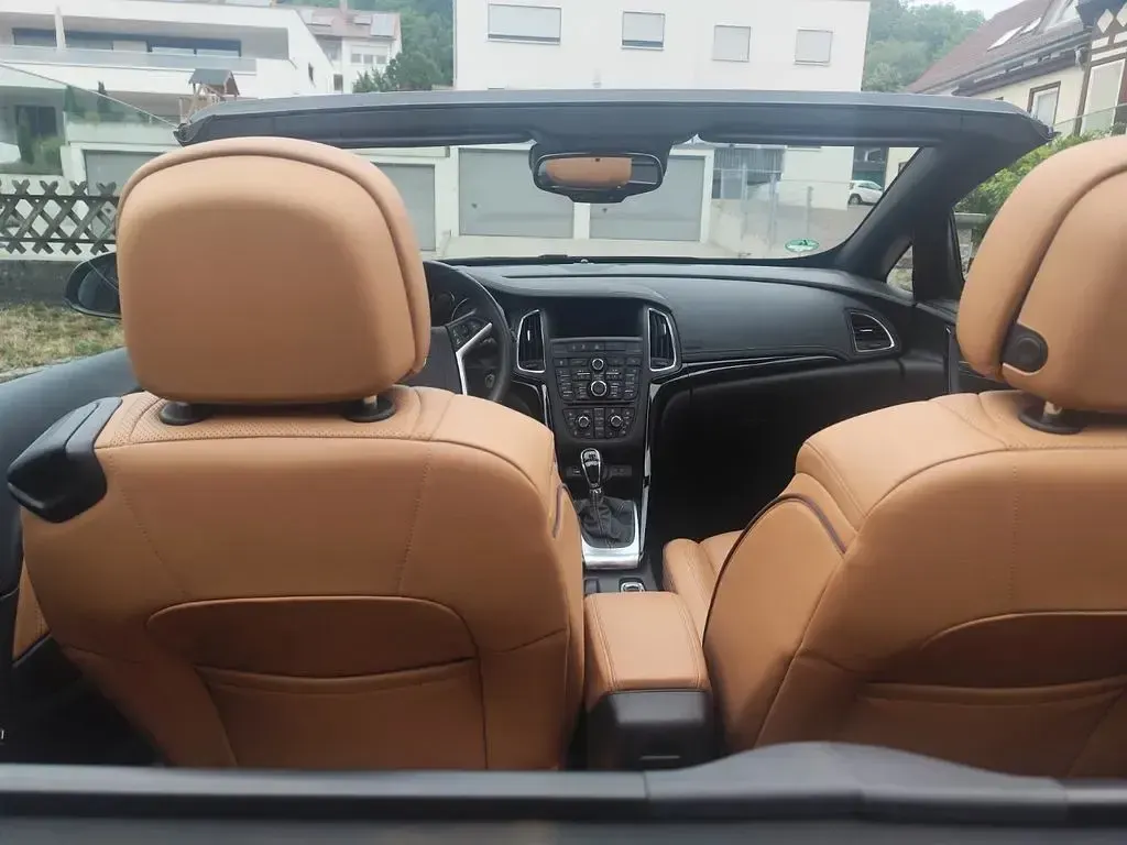 Gebraucht Opel Cascada Innovation 140 PS (102 kW) 2017 Schwarz Cabrio
