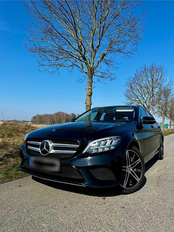 Gebraucht Mercedes C300e 306 PS (225 kW) 2019 Schwarz Limousine