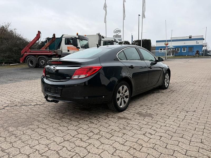 Gebraucht Opel Insignia 131 PS (96 kW) 2010 Schwarz Limousine