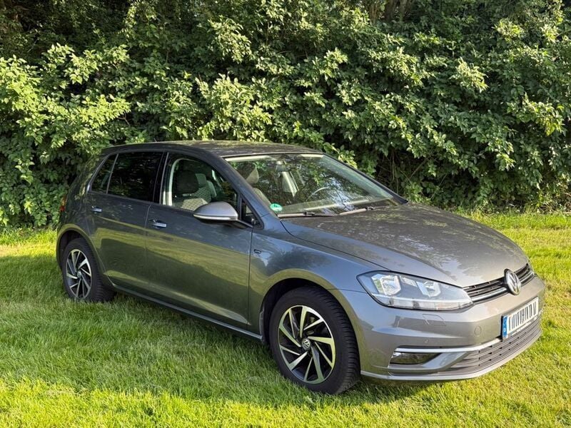 Grau Gebraucht 2018 VW Golf VII Join Limousine | 12.300 € (Guter Preis) - Bild 1/4