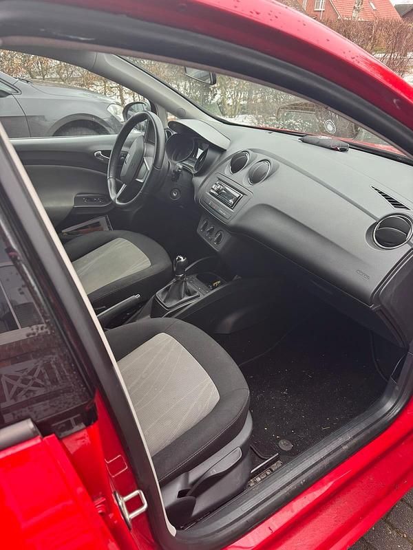 Gebraucht Seat Ibiza 85 PS (62 kW) 2014 Rot Kleinwagen