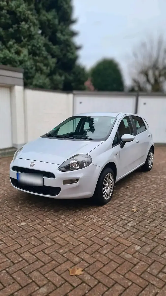 Gebraucht Fiat Punto Evo 69 PS (50 kW) 2012 Silber Kleinwagen