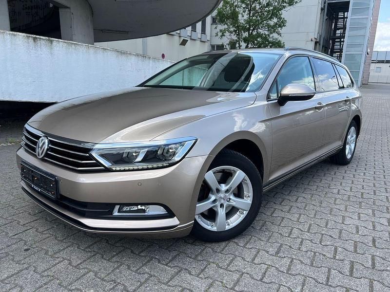 Gold Gebraucht 2015 VW Passat Trendline Kombi | 11.500 € (Superpreis) - Bild 1/4