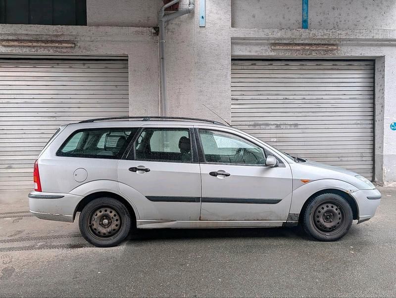 Gebraucht Ford Focus 115 PS (84 kW) 2004 Silber Kombi