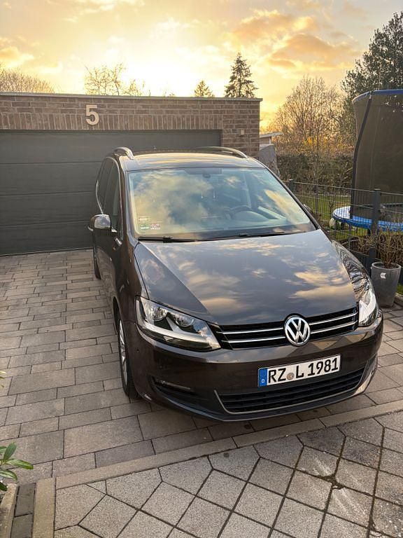 Gebraucht VW Sharan Cup 140 PS (102 kW) 2014 Braun Van / Kleinbus
