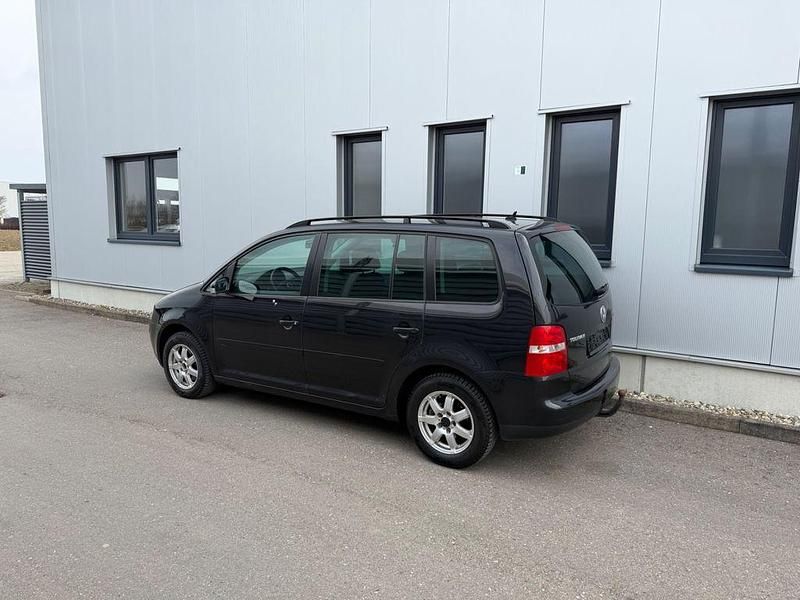 Gebraucht VW Touran 105 PS (77 kW) 2005 Schwarz Van / Kleinbus