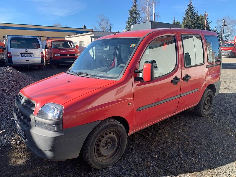 Gebraucht Fiat Doblò 101 PS (74 kW) 2003 Rot Van / Kleinbus