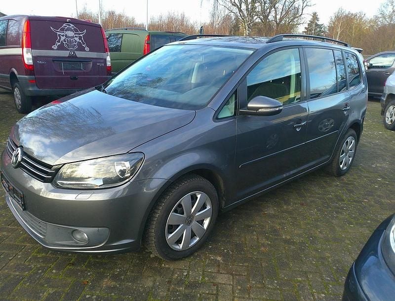 Grau Gebraucht 2011 VW Touran Comfortline Van / Kleinbus | 5.999 € (Fairer Preis) - Bild 1/4