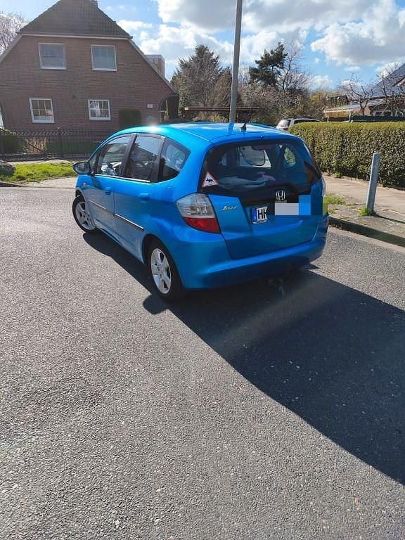 Gebraucht Honda Jazz 90 PS (66 kW) 2010 Blau Kleinwagen