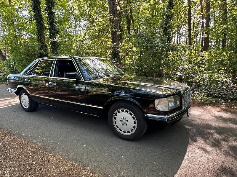 Schwarz Gebraucht 1984 Mercedes S280 SE Limousine | 8.700 € - Bild 1/4