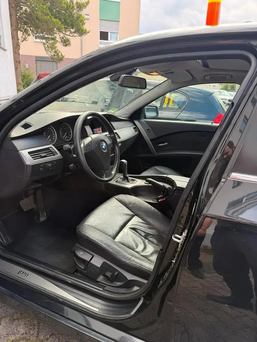 Gebraucht BMW 520 Shadowline 170 PS (125 kW) 2005 Schwarz Limousine