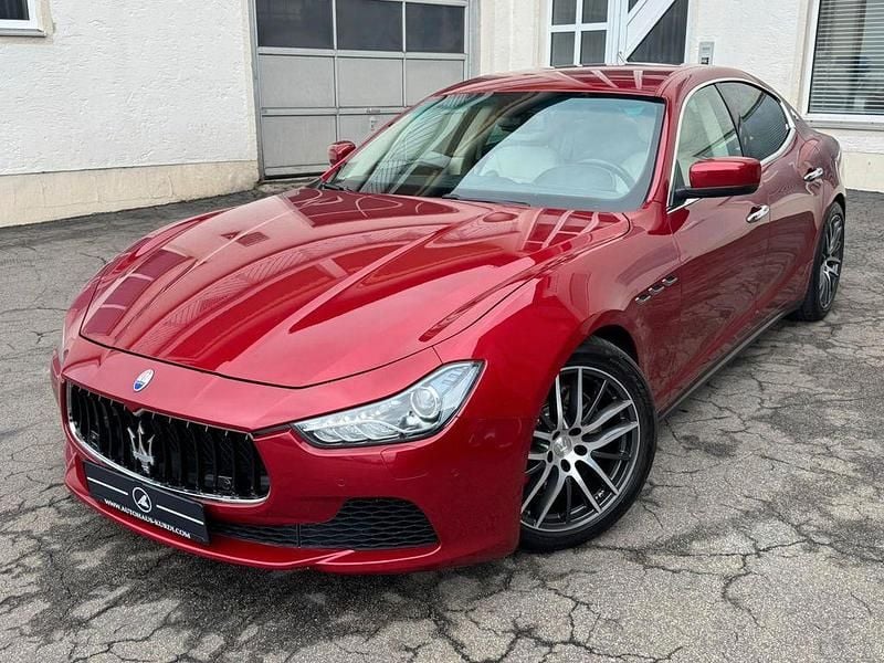Rot Gebraucht 2016 Maserati Ghibli Coupé | 28.490 € (Superpreis) - Bild 1/4