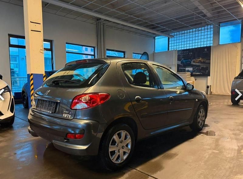 Gebraucht Peugeot 206 Style 73 PS (53 kW) 2011 Grau Limousine