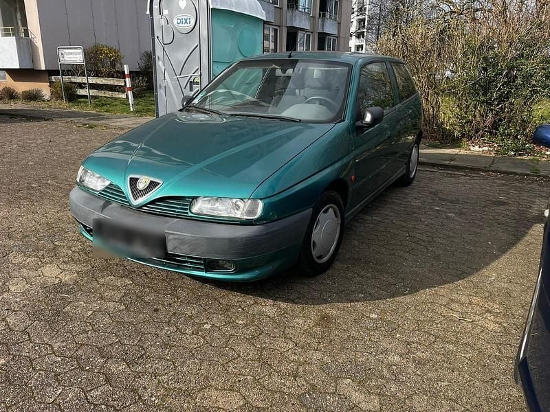 Gebraucht Alfa Romeo 145 103 PS (75 kW) 1995 Grün Kleinwagen