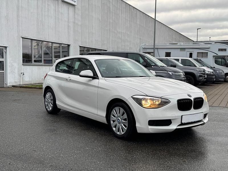 Gebraucht BMW 114 102 PS (75 kW) 2013 Weiß Kleinwagen