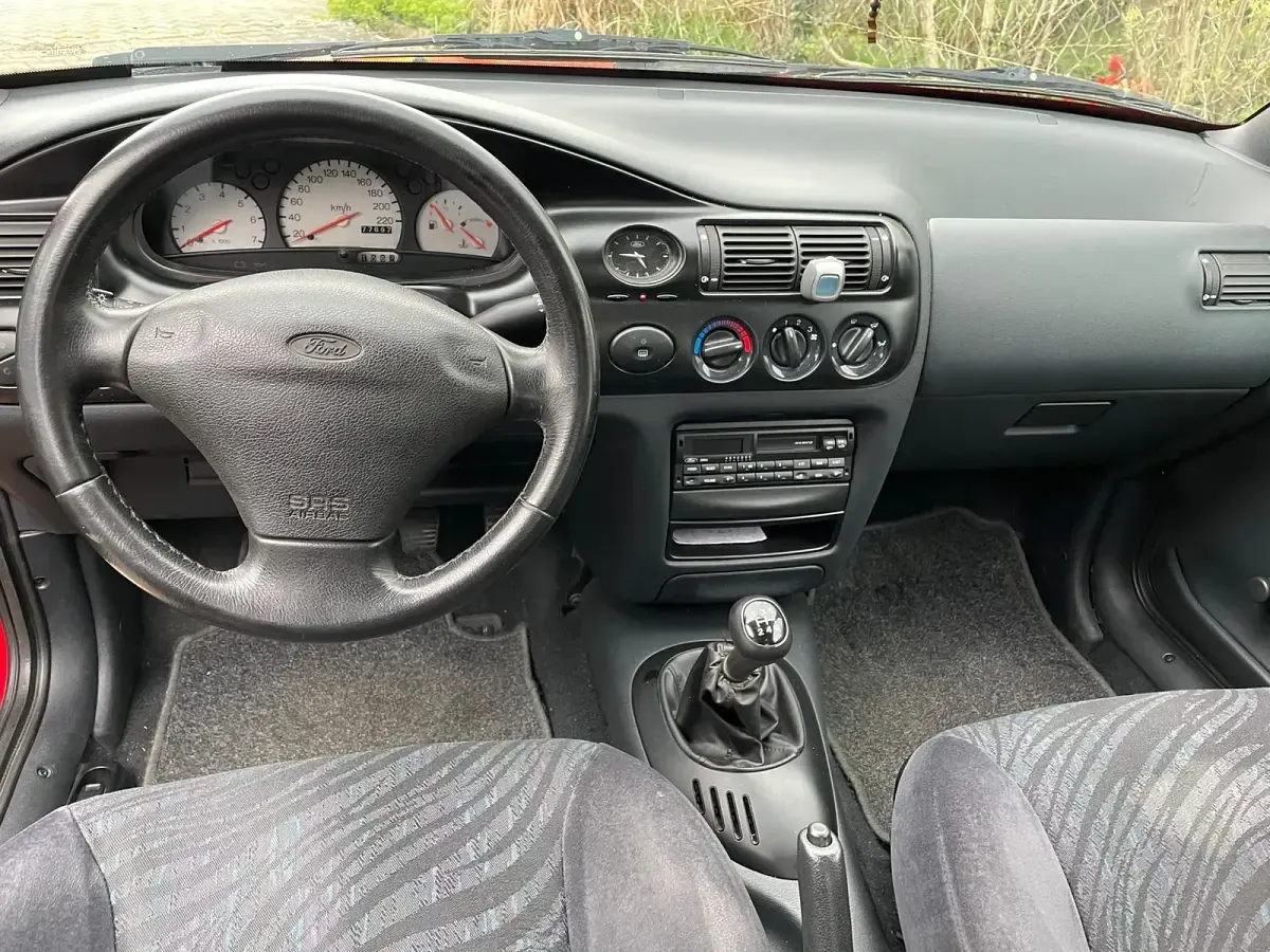 Gebraucht Ford Escort 60 PS (44 kW) 1995 Rot Limousine