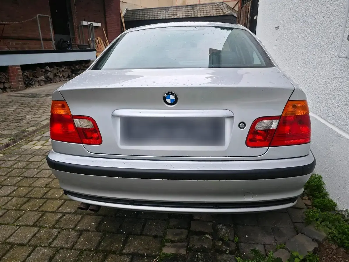 Gebraucht BMW 323 170 PS (125 kW) 1998 Silber Limousine