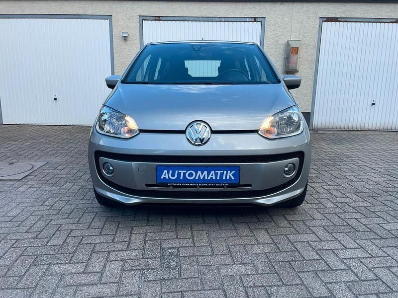 Silber Gebraucht 2015 VW up! CLUB Kleinwagen | 10.599 € (Fairer Preis) - Bild 1/4