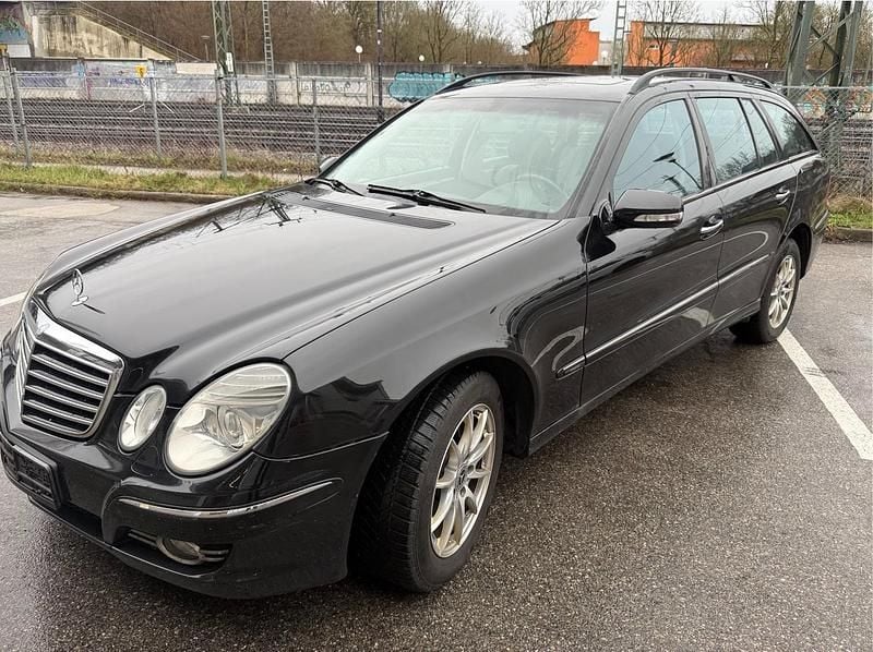 Gebraucht Mercedes E220 170 PS (125 kW) 2007 Schwarz Kombi