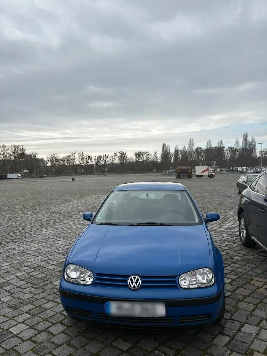 Gebraucht VW Golf IV 75 PS (55 kW) 2002 Blau Kleinwagen