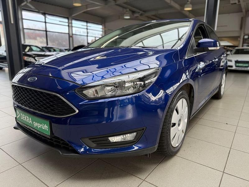 Gebraucht Ford Focus Cool & Connect 120 PS (88 kW) 2017 Blau Limousine