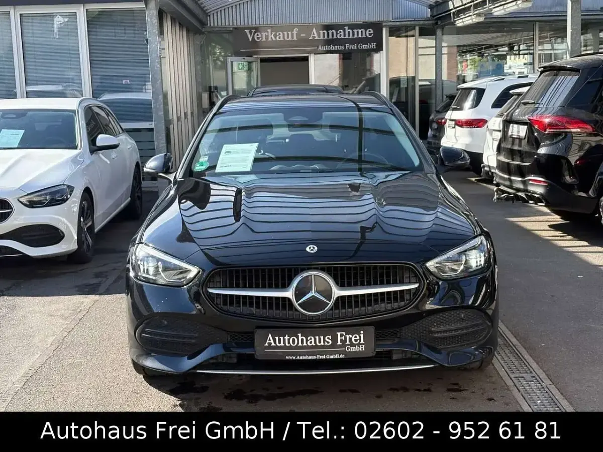 Gebraucht Mercedes C200 184 PS (135 kW) 2022 Schwarz Kombi