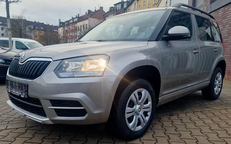 Gebraucht Skoda Yeti Active 105 PS (77 kW) 2015 Beige SUV