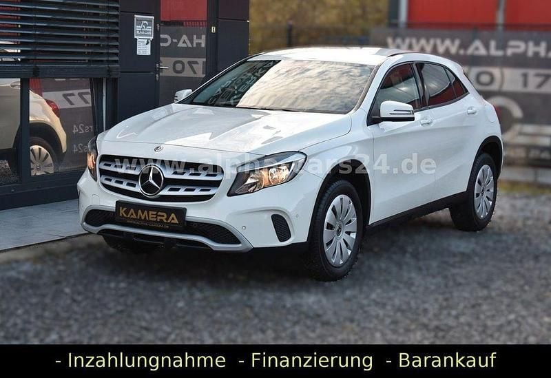 Gebraucht Mercedes GLA250 211 PS (155 kW) 2017 Weiß SUV