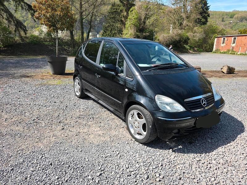 Gebraucht Mercedes A190 125 PS (91 kW) 2001 Schwarz Kleinwagen