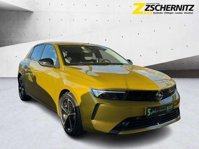Kult gelb Gebraucht 2022 Opel Astra Edition Limousine | 20.460 € (Guter Preis) - Bild 1/4