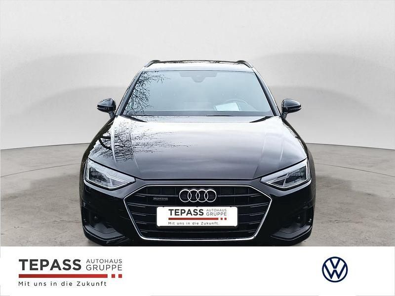Gebraucht Audi A4 Basis 286 PS (210 kW) 2023 Schwarz Kombi
