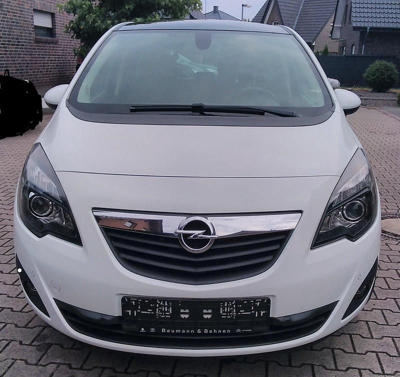 Weiß Gebraucht 2012 Opel Meriva Van / Kleinbus | 5.299 € (Etwas zu teuer) - Bild 1/4
