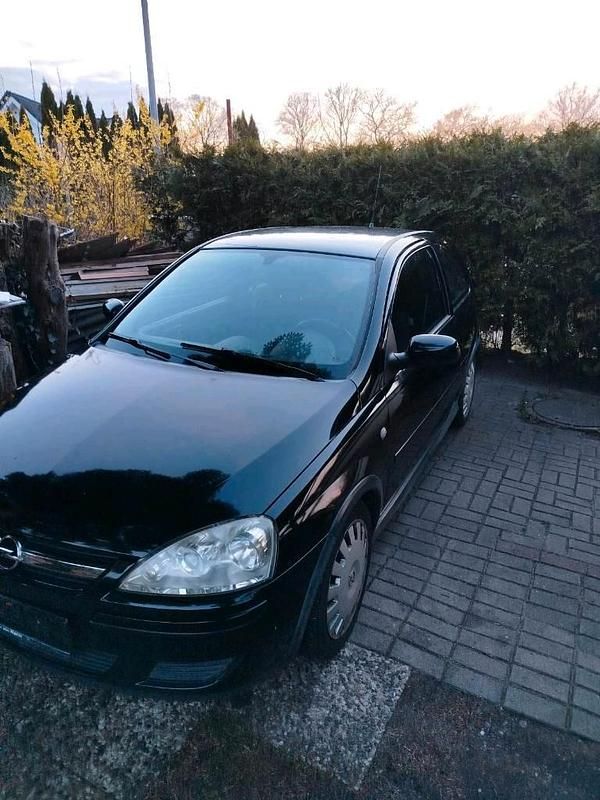 Second-hand Opel Corsa 80 CP (58 kW) 2006 Negru Hatchback