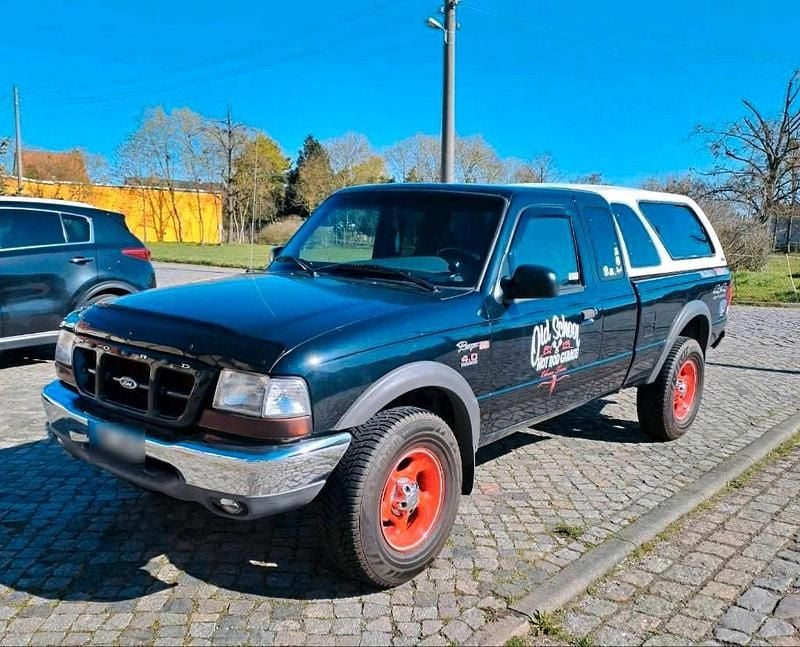 Gebraucht Ford Ranger XLT 156 PS (114 kW) 2000 Schwarz Pickup