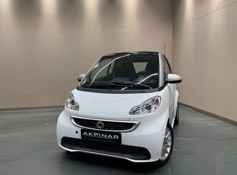 Weiß Gebraucht 2012 Smart ForTwo Coupé Passion Coupé | 4.750 € (Fairer Preis) - Bild 1/4