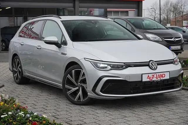 Second-hand VW Golf VIII R-line 150 CP (110 kW) 2022 Argintiu Break