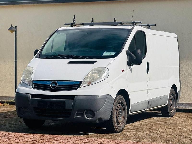 Gebraucht Opel Vivaro 114 PS (83 kW) 2013 Weiß Van / Kleinbus
