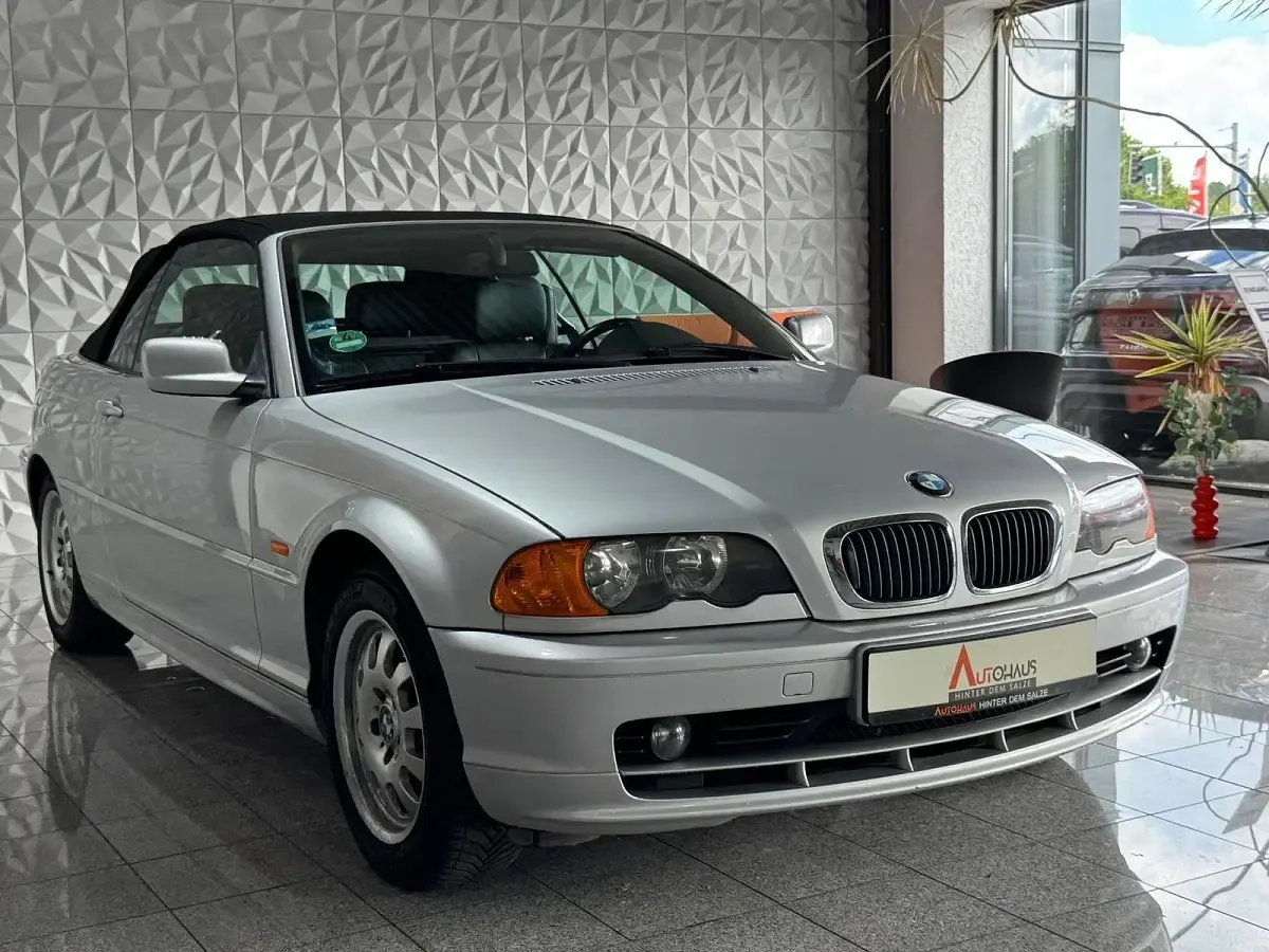 Gebraucht BMW 318 Sport Line 143 PS (105 kW) 2002 Silber Cabrio