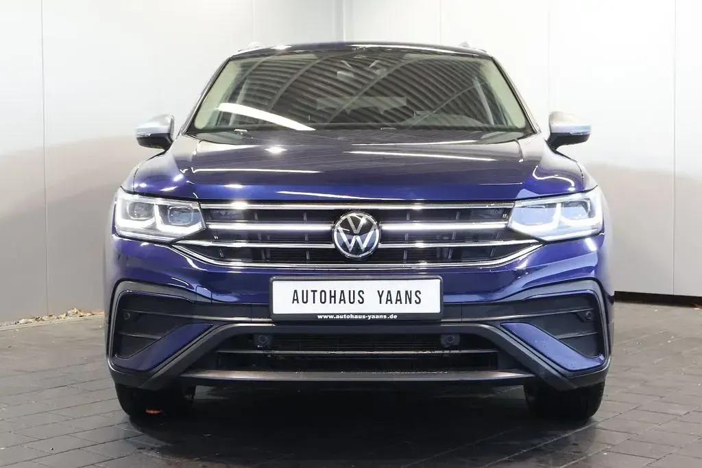 Gebraucht VW Tiguan Allspace Life 150 PS (110 kW) 2022 Blau SUV