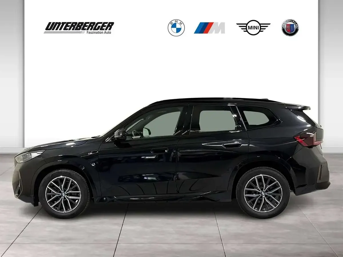 Gebraucht BMW X1 M Sport 211 PS (155 kW) 2023 Saphirschwarz SUV