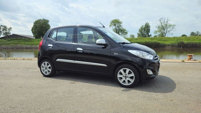 Schwarz Gebraucht 2012 Hyundai i10 Edition Kleinwagen | 3.700 € (Fairer Preis) - Bild 1/4