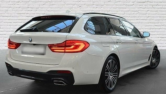Gebraucht BMW 540 Shadowline 340 PS (250 kW) 2018 Weiß Kombi