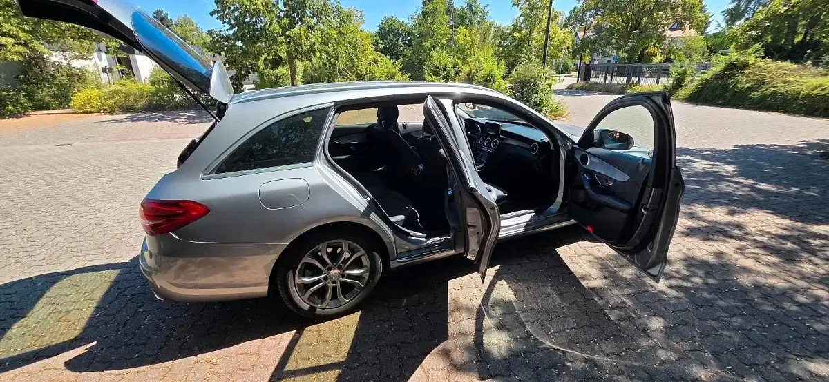 Gebraucht Mercedes C220 Avantgarde 170 PS (125 kW) 2015 Grau Kombi