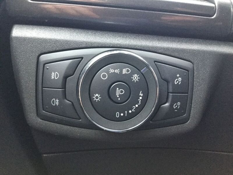 Gebraucht Ford Mondeo Titanium 150 PS (110 kW) 2020 Schwarz Limousine