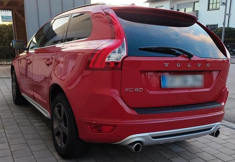 Gebraucht Volvo XC60 163 PS (119 kW) 2012 Rot SUV