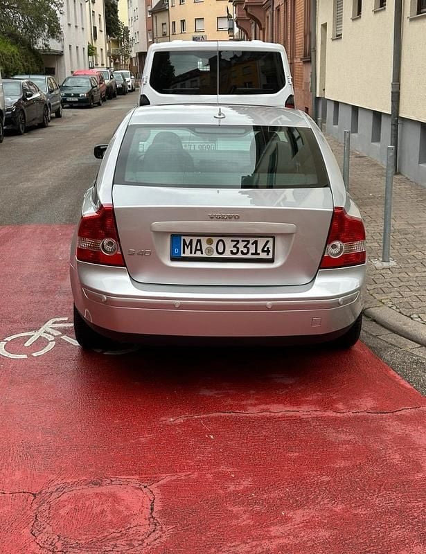 Gebraucht Volvo S40 140 PS (102 kW) 2004 Silber Limousine