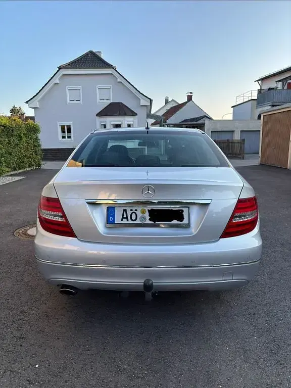Gebraucht Mercedes C220 Avantgarde 170 PS (125 kW) 2013 Silber Limousine